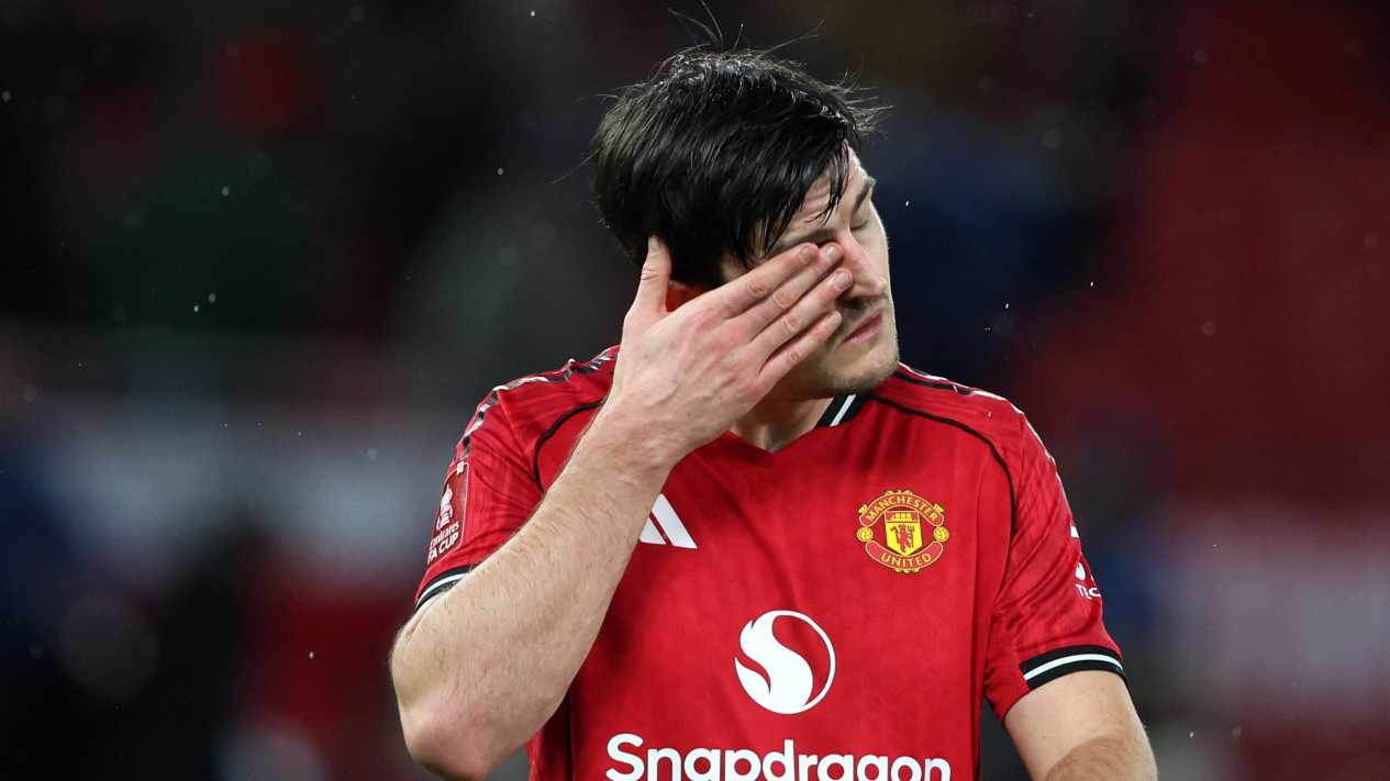 Agen Maguire Diam-diam Tawaran Maguire ke Klub Lain Jelang Kontraknya Berakhir, MU Siap Kehilangan?
            - galeri foto