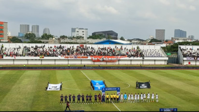 ‎1000 The Jakmania Dapat Sambutan Hangat Suporter Tuan Rumah saat Away Laga Persita Tangerang Vs Persija Jakarta