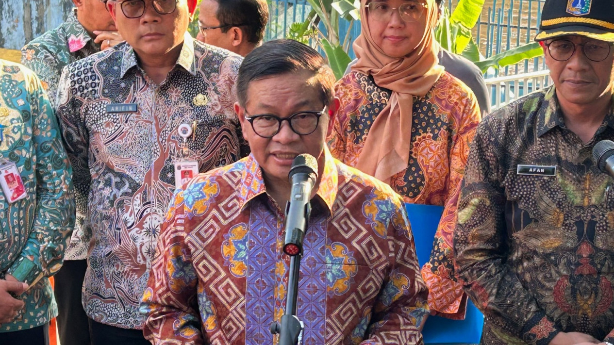 Banjir Ciliwung 3,5 Meter, Pramono Buka Jalur Air ke Laut di Tengah Peringatan Cuaca Ekstrem BMKG
            - galeri foto