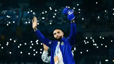 Layvin Kurzawa resmi diperkenalkan kepada para pendukung Persib Bandung.