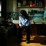 Kolaborasi eńau x Ari Lesmana: ‘Sesi Potret’ Sebuah Cerita Kejujuran dan Kenangan