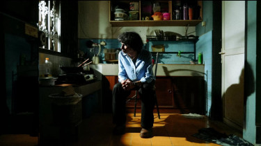 Kolaborasi eńau x Ari Lesmana: ‘Sesi Potret’ Sebuah Cerita Kejujuran dan Kenangan