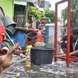Antisipasi Banjir, DPUPR Kota Tangerang Siagakan Petugas Pantau Ketinggian Air