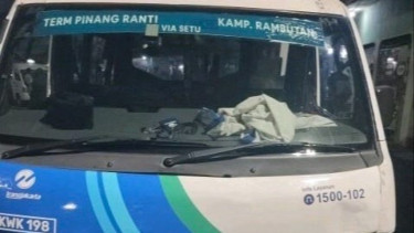 Detik-Detik Sopir JakLingko Gagalkan Jambret di Ciracas Jaktim, Pelaku Dihajar Warga