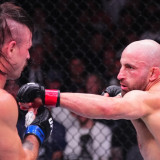 Rekap Hasil UFC 325: Alexander Volkanovski Pertahankan Gelar Juara Kelas Bulu, Dan Hooker Telan Kekalahan Memalukan
