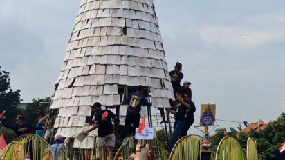 Tradisi Ruwat Desa, Gunungan Tempe 300 Kg Jadi Rebutan Warga Sidoarjo