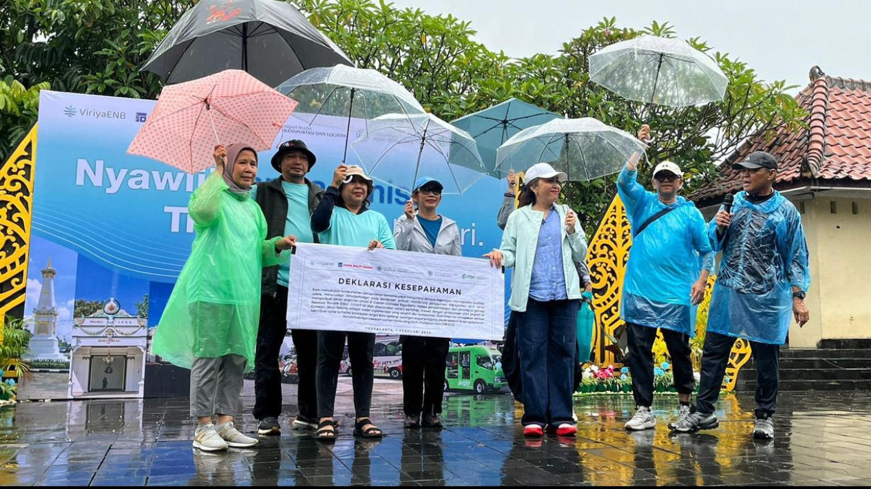 Tanggapi Isu Perubahan Iklim, Pusral UGM Deklarasikan Kawasan Rendah Emisi Jeron Beteng
            - galeri foto