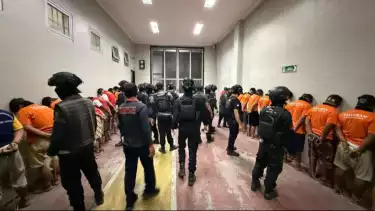 Pemindahan warga binaan berisiko tinggi (high risk) ke Lembaga Pemasyarakatan (Lapas) Super Maximum dan Maximum Security di Pulau Nusakambangan.