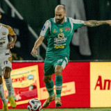 Wasit Anulir Gol, Persebaya Gagal Kalahkan 10 Pemain Dewa United