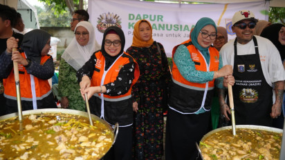 Kolaborasi dengan 12 Chef Nusantara, BAZNAS Jakarta Masak Ribuan Porsi Makanan untuk Warga Terdampak Banjir