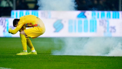 Suporter Italia Pukuli Oknum Fans Inter Milan yang Lempar Petasan kepada Kiper Timnas Indonesia Emil Audero