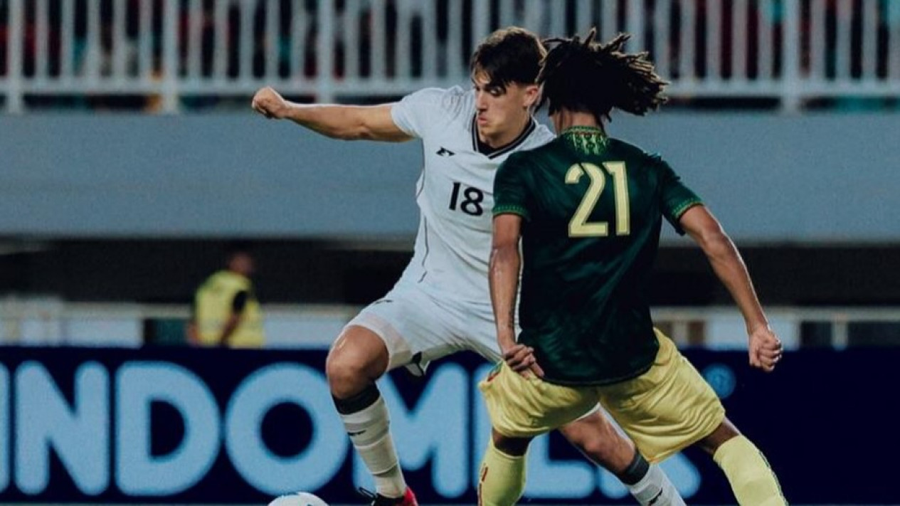 Media Belanda Bawa-bawa Persib Bandung Usai Mauro Zijlstra Semakin Dekat Gabung Persija Jakarta, Ada Apa?
            - galeri foto