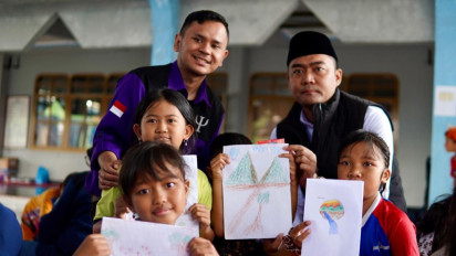 Kemenag Tinjau Korban Longsor di Cisarua, Berikan Bantuan dan Pendampingan Keagamaan