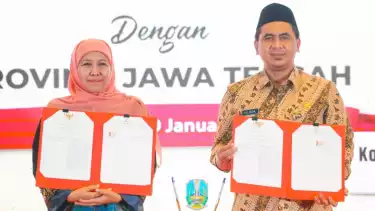 tvOnenews.com - Gubernur Jawa Timur Khofifah Indar Parawansa memimpin Misi Dagang dan Investasi Perdana Tahun 2026 Provinsi Jawa Timur dengan Jawa Tengah di Ballroom PO Hotel Semarang