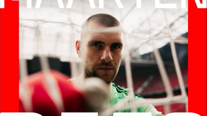 Cemburu Lihat Debut Maarten Paes, Kiper Ajax Amsterdam: Sangat Kecewa