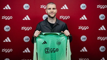 Ajax Amsterdam Blak-blakan Ungkap Alasan Rekrut Kiper Timnas Indonesia Maarten Paes, Jadi Starter?