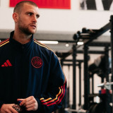 Media Belanda Kaget dengan Fakta Tak Terduga Maarten Paes usai Kiper Timnas Indonesia Gabung Ajax