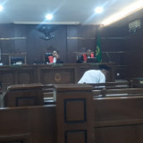 Sidang Tuntutan Tahanan Politik Perdana Arie Ditunda, Keluarga Kecewa Kepastian Hukum Tak Jelas