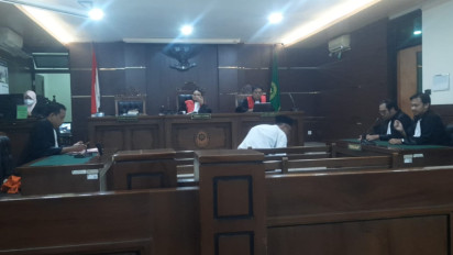 Sidang Tuntutan Tahanan Politik Perdana Arie Ditunda, Keluarga Kecewa Kepastian Hukum Tak Jelas