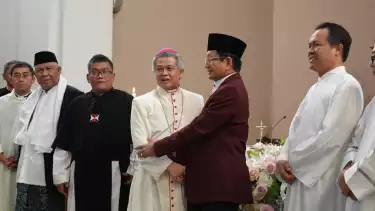 Menteri Agama disambut Uskup Keuskupan Bandung