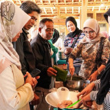 Berdaya Secara Ekonomi, Perempuan di Sukabumi Dilatih Produk UMKM Hingga Pemanfaatan AI