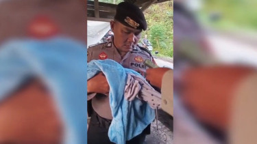 Heboh, Bayi Laki-Laki Ditemukan Warga di Bawah Meja Warung Gorengan di Lumajang