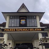 Suami Bakar Istri Pakai Pertalite di Paluta, Petugas Satreskrim Polres Tapsel Tangkap Pelaku