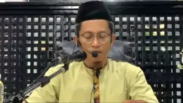 Naik Transum saat Kondisi Sibuk, Laki-laki dan Perempuan Bukan Mahram Berdesakan, Bagaimana Hukumnya?