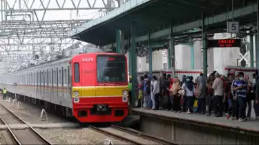 Naik Transportasi Umum (Transum)