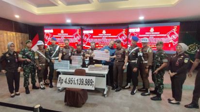 Kejati Bengkulu Terima Uang Pengembalian Kerugian Negara Rp 4,9 Miliar