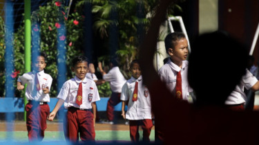 Heboh Dugaan Pungutan Rp1,2 Juta Per Tahun di Sekolah Negeri, DPR Beri Peringatan Keras: Wajib Digratiskan
