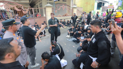 Tolak Parluh 2026, Ratusan Massa PSHT Kepung Padepokan Pusat Madiun, 1.500 Anggota TNI-Polri Perketat Pengamanan