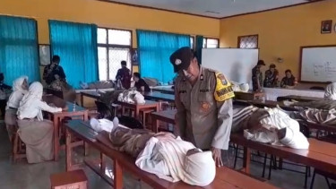 Ratusan Siswa dan Guru SMPN 1 Umbulsari Jember Diduga Keracunan Makanan MBG