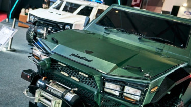 Pindad Maung MV1 dan MV2 Tampil di Panggung di IIMS 2026