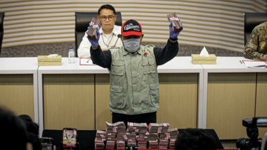 Berita Foto: KPK Tetapkan Lima Tersangka Kasus Suap Sengketa Lahan di PN Depok