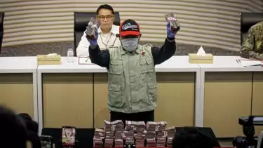 Berita Foto: KPK Tetapkan Lima Tersangka Kasus Suap Sengketa Lahan di PN Depok