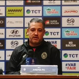 Formasi Berubah-ubah, Arema Justru Makin Menggila Kalahkan Semen Padang