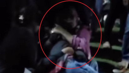 Tangisan Ibu Pecah Usai Anak Perempuannya Tewas Digilas Loader, Sebelum Tewas: Tunggu Ma, Saya Carikan Uang Beli Beras