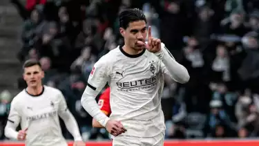 Bek Timnas Indonesia Bikin Leverkusen Frustrasi, Kevin Diks Tampil Impresif di Bundesliga