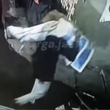 Video Pria Gendong Mayat di Jakarta Barat Viral, Faktanya Bawa Biawak Hidup Karena Tak Laku saat Mau Dijual