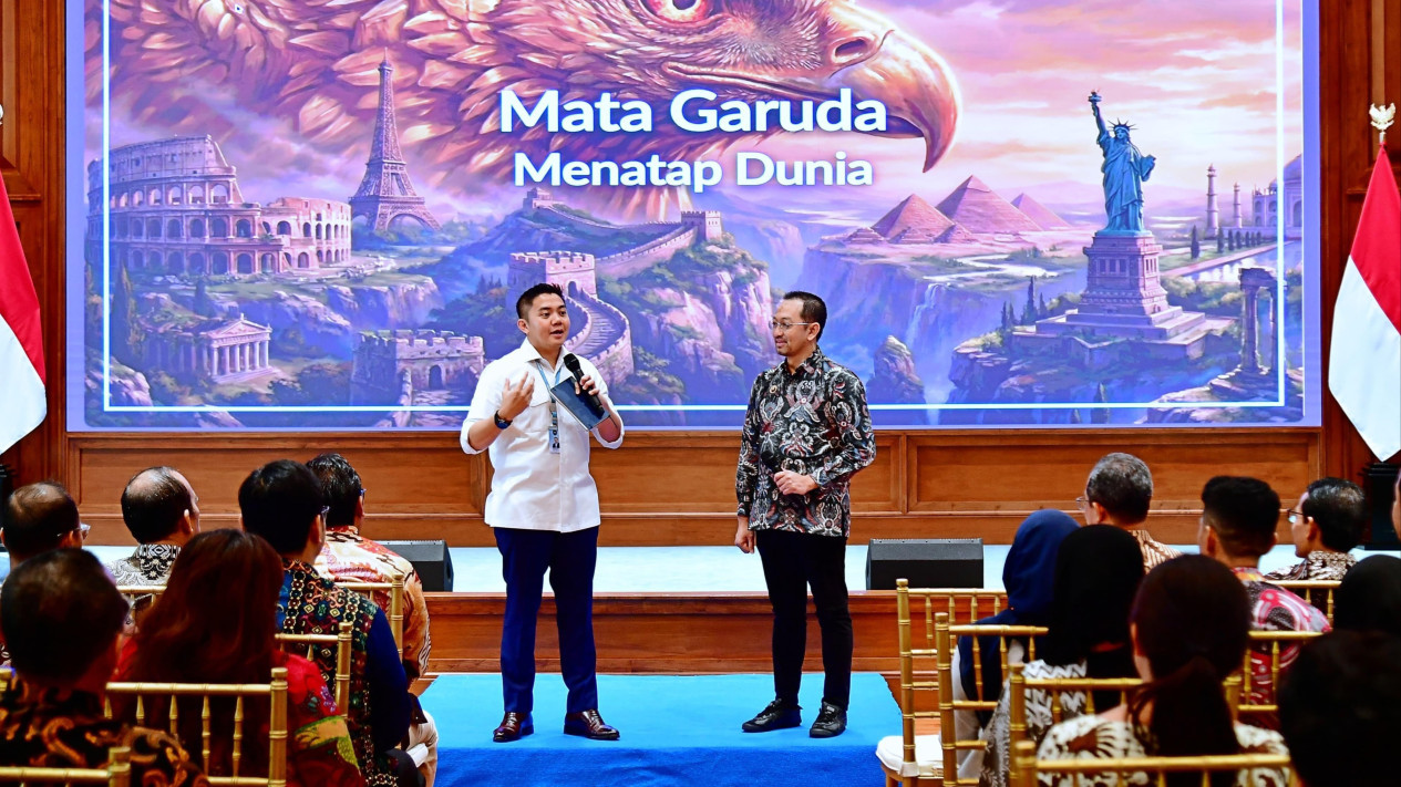 Terima Kunjungan 200 Alumni LPDP, Seskab Teddy Indra Wijaya: Harus Konstruktif dan Solid Kawal Kebijakan Pemerintah
            - galeri foto