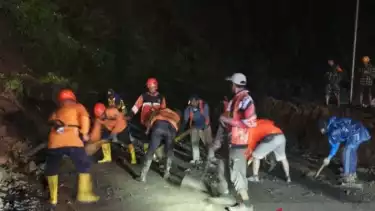 Longsor di Jalur Rinjani Lombok Timur, Dua Alat Berat Dikerahkan