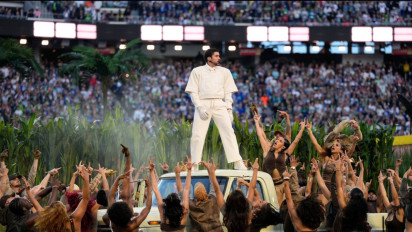 Bad Bunny Guncang Super Bowl Halftime Show 2026, Panggung Jadi Puerto Rico Mini