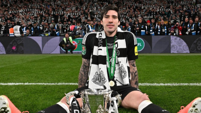 Seakan Belum Puas, Manchester United Tikung Arsenal di Bursa Transfer: Sandro Tonali Bisa Jadi Kunci Regenerasi Lini Tengah Setan Merah?