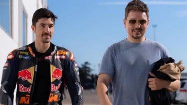 Jadi Pelatih Balap Pribadi Maverick Vinales, Jorge Lorenzo Ungkap Kelebihan Top Gun dari Rider MotoGP Lain