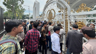 Mahasiswa Ramai-ramai Geruduk Kantor Gubernur Sumut dan Polda Sumut, Desak Bobby Nasution Tutup Diskotek Blue Night