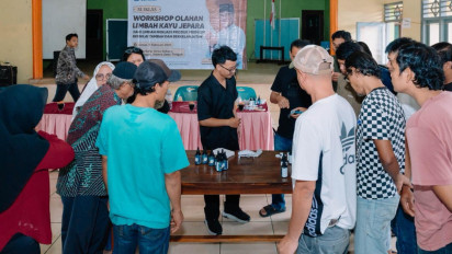 Upaya Mandirikan Ekonomi, Warga Jepara Dilatih Pengolahan Limbah Kayu