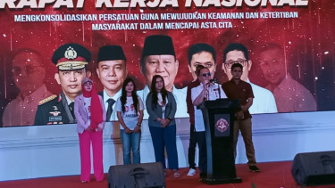 Presiden Prabowo Dapat Piagam 'Bapak Pembangunan Modern'