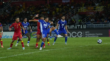 Jadi Kartu As Persib di Asia, Adam Alis Tantang Ratchaburi FC