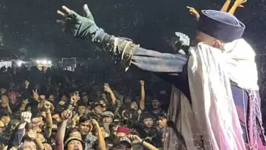 Vokalis grup band punk rock Romi Jahat